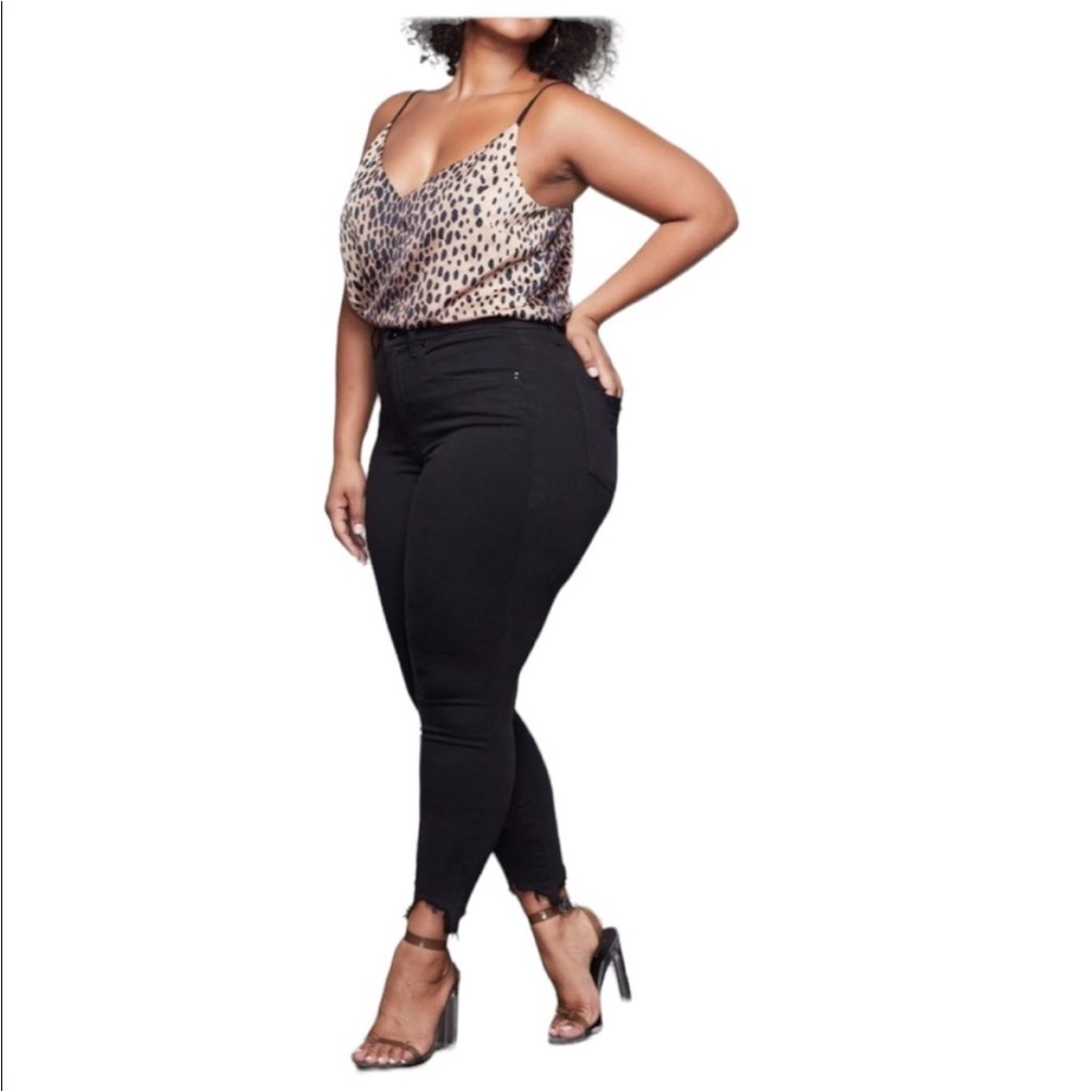 Good American good waist crop plus size jeans black chewed raw hem distr…